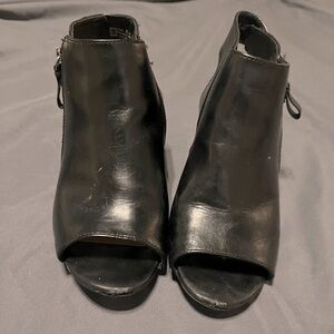 Black Cloudwalkers by Avenue Shiloh Heels Sandals VG Vegan Leather US 8widewidth